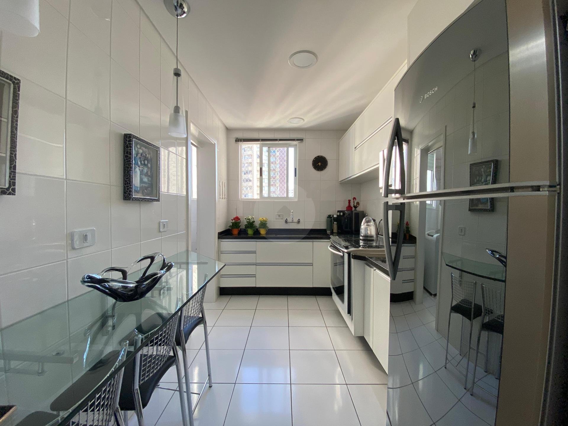 Apartamento 3 Quartos à Venda no Cabral - Torre Di Ravello - Semi Mobiliado