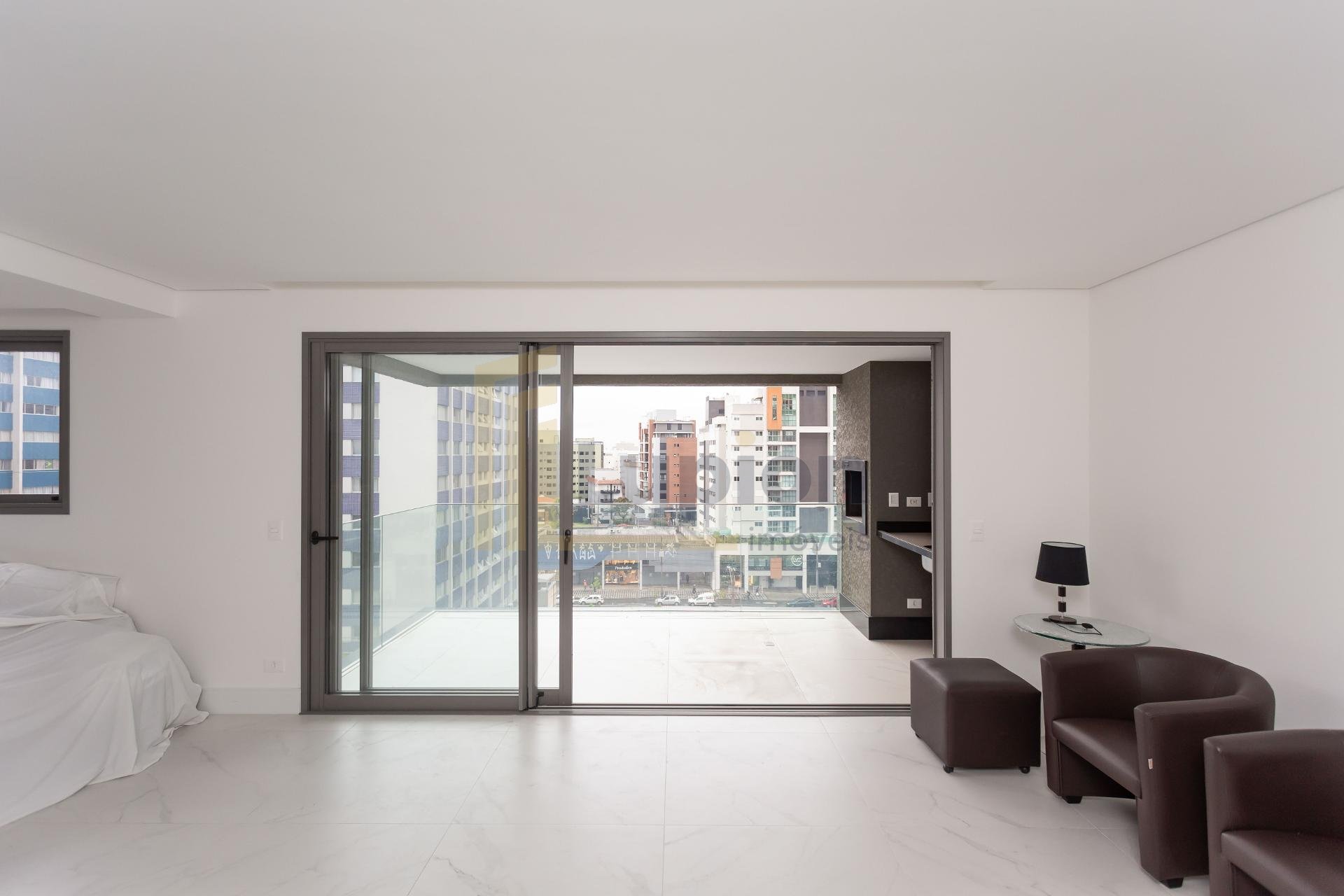 Apartamento de luxo no Vitra Plaenge - 3 suítes e 3 vagas - Ág...