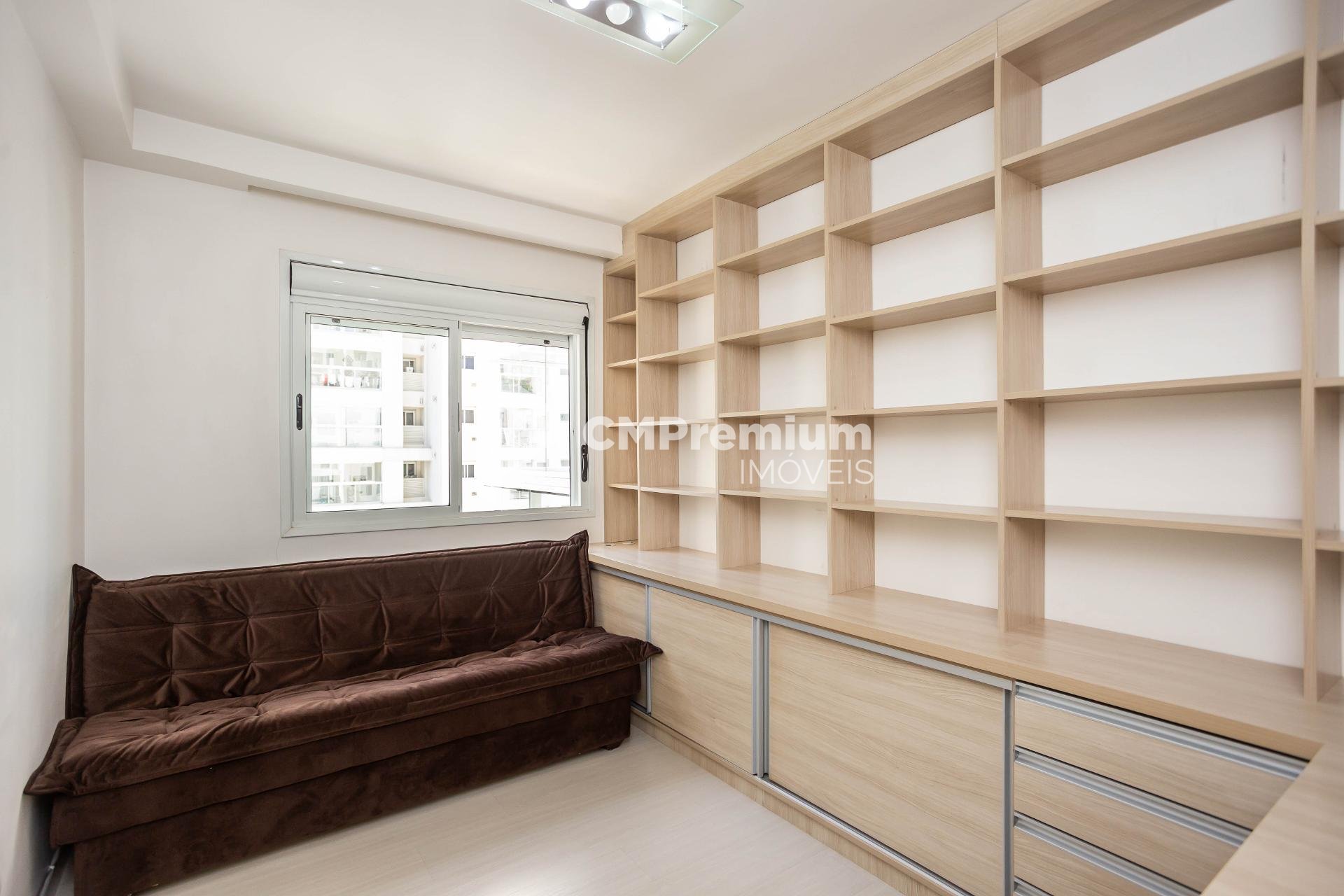 Apartamento de 119m  à Venda no Água Verde com Suíte, Sacada G...