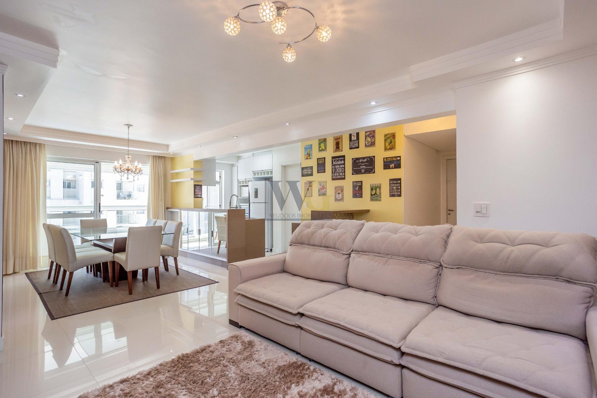 Apartamento de 119m  à Venda no Água Verde com Suíte, Sacada G...