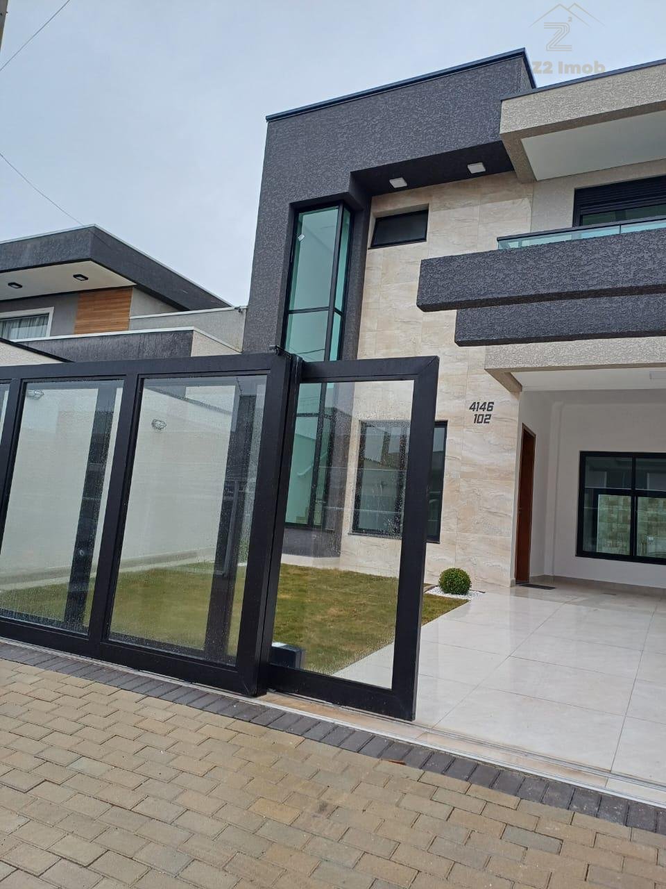 Sobrado 4 Quartos com 148m  e Placa Solar em Fazenda Rio Grand...