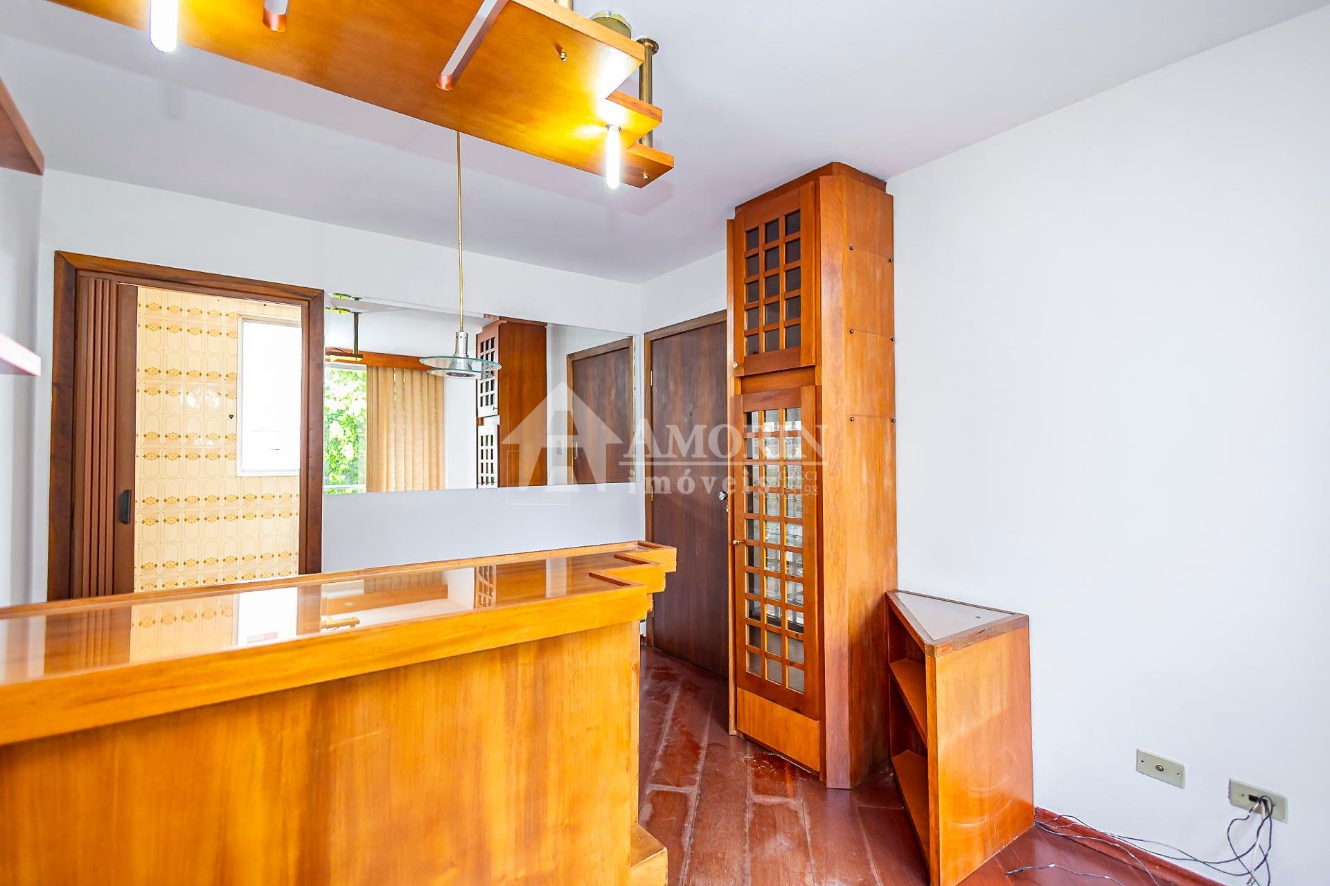 Apartamento com 2 Quartos e Sacada no Água Verde - Pronto para...