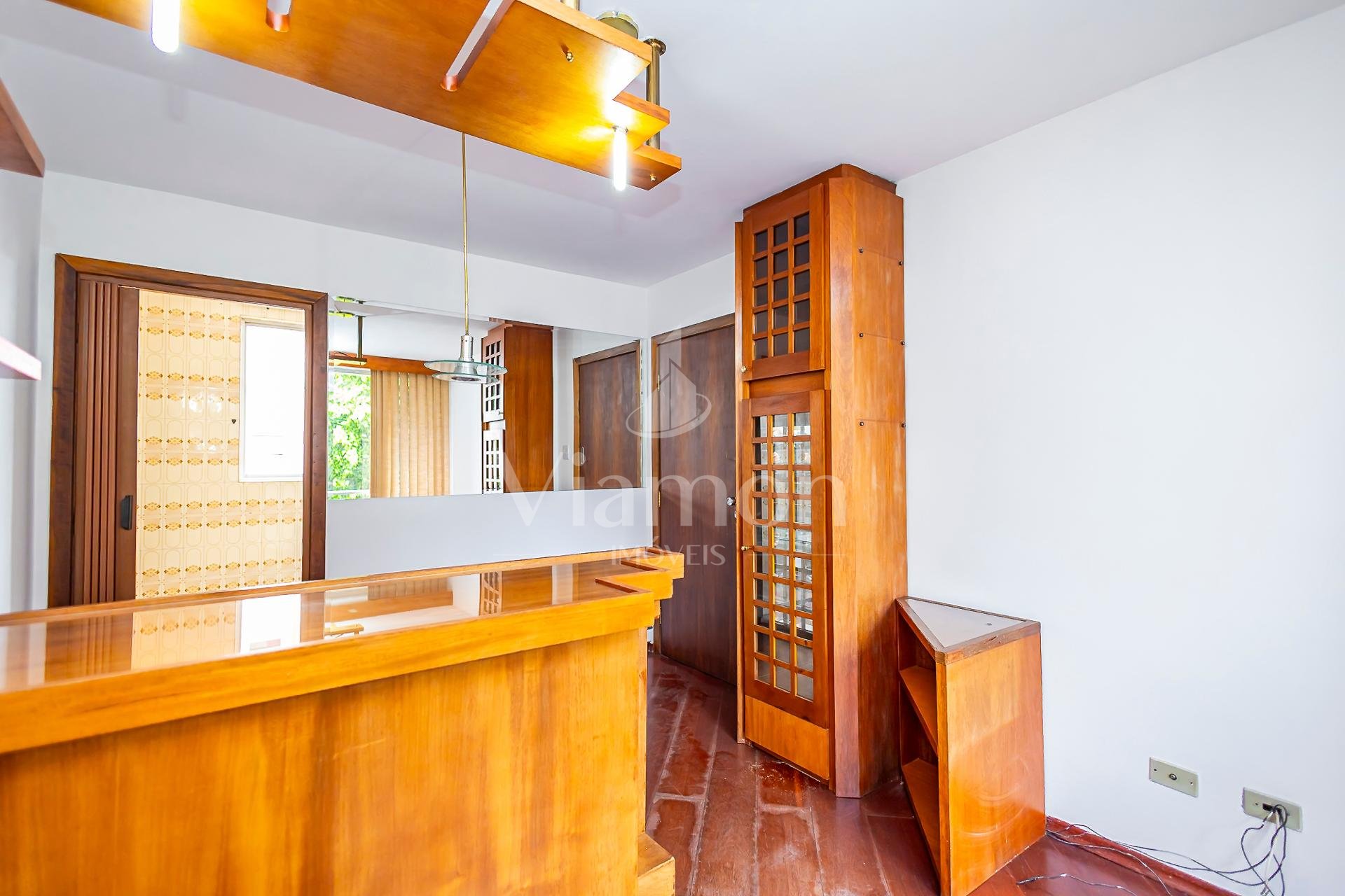 Apartamento com 2 Quartos e Sacada no Água Verde - Pronto para...