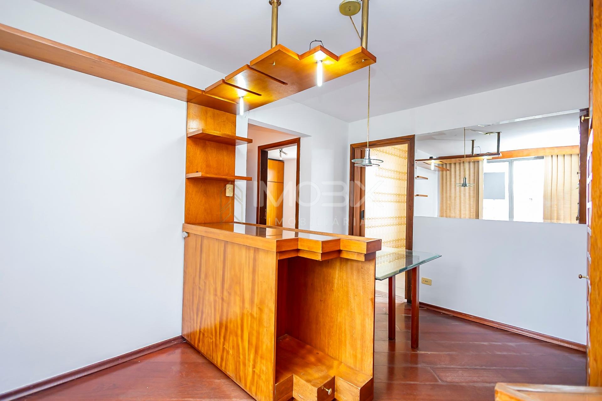 Apartamento com 2 Quartos e Sacada no Água Verde - Pronto para...