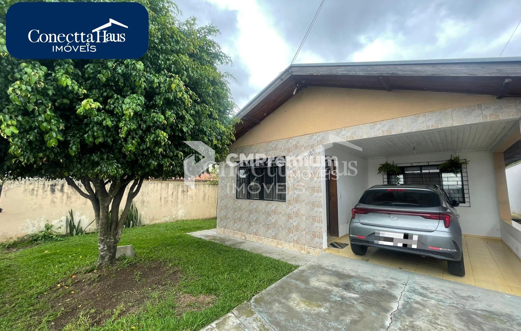Casa   edícula em terreno amplo  Excelente para morar e inves...