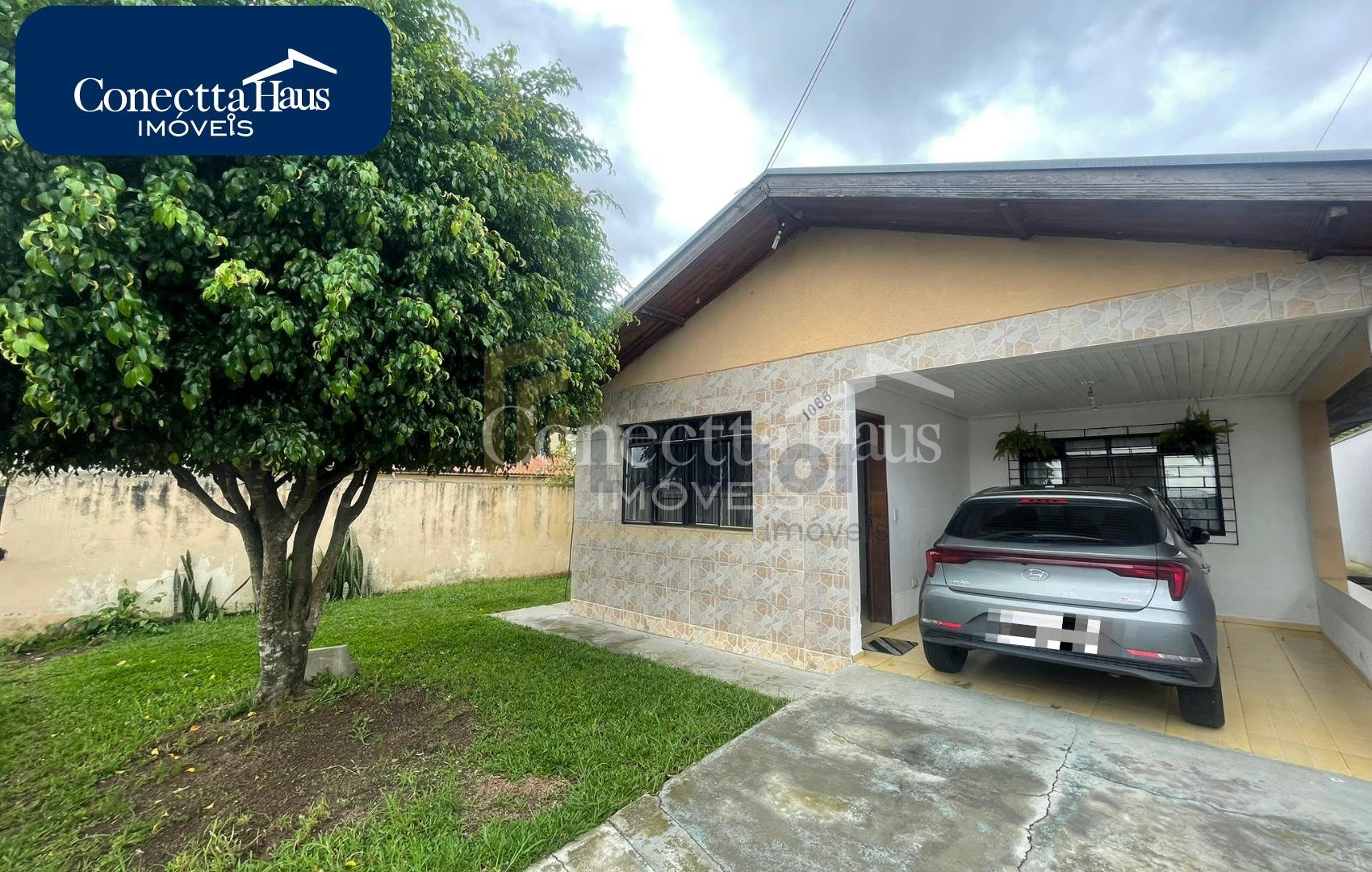 Casa   edícula em terreno amplo  Excelente para morar e inves...