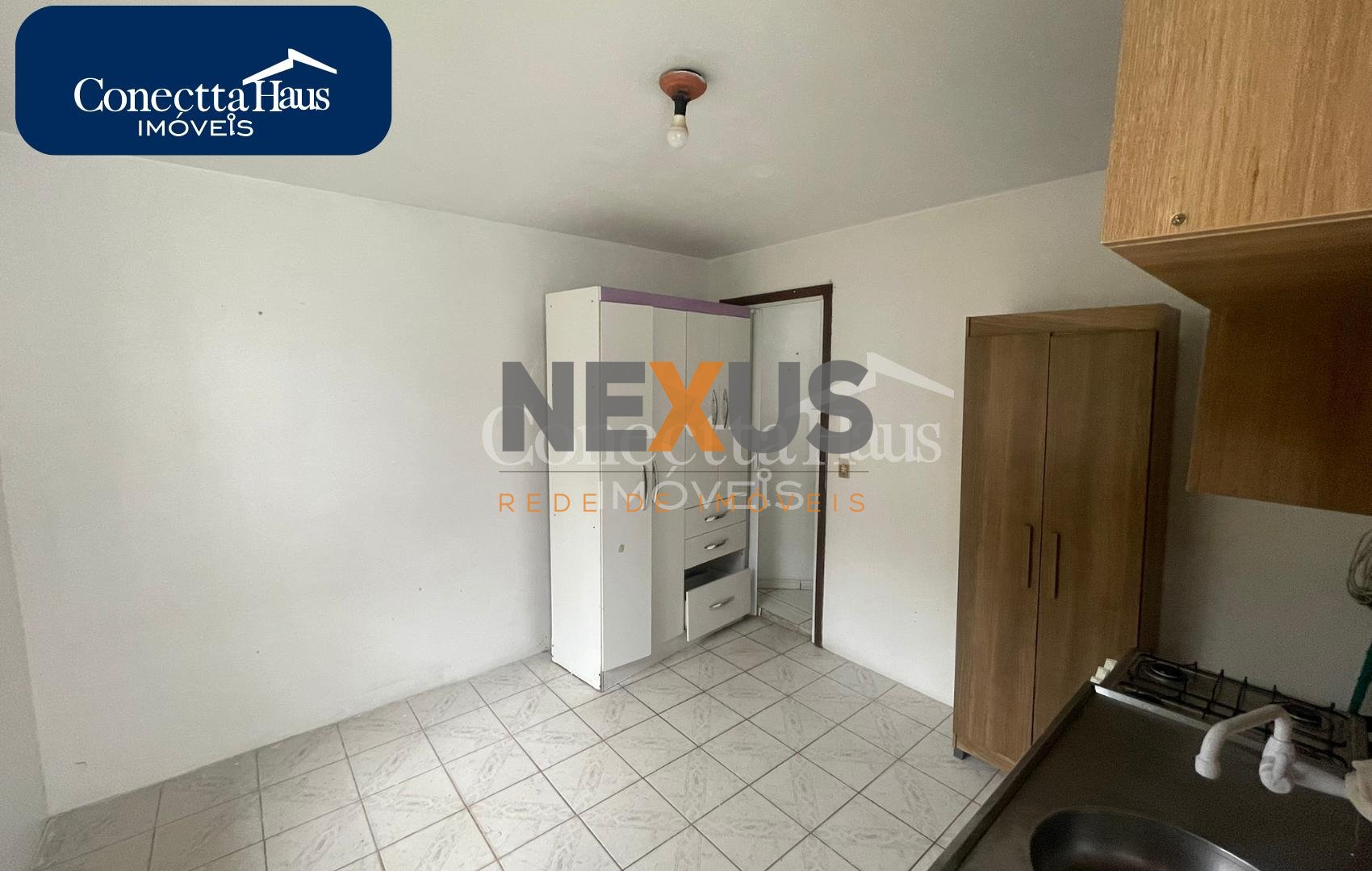 Casa   edícula em terreno amplo  Excelente para morar e inves...