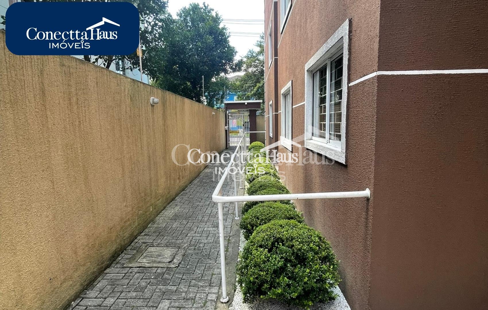 Apartamento com 2 quartos - Bairro Boqueirão - Curitiba. Por R...