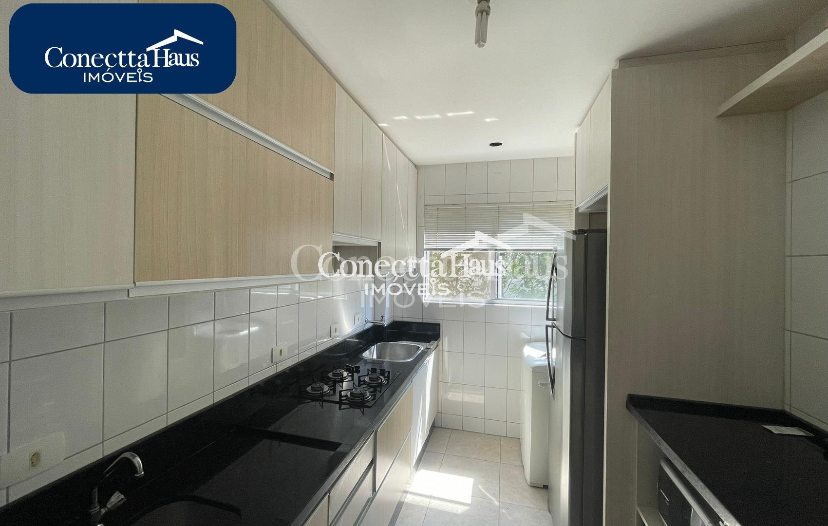 Apartamento com 2 quartos - Bairro Boqueirão - Curitiba. Por R...