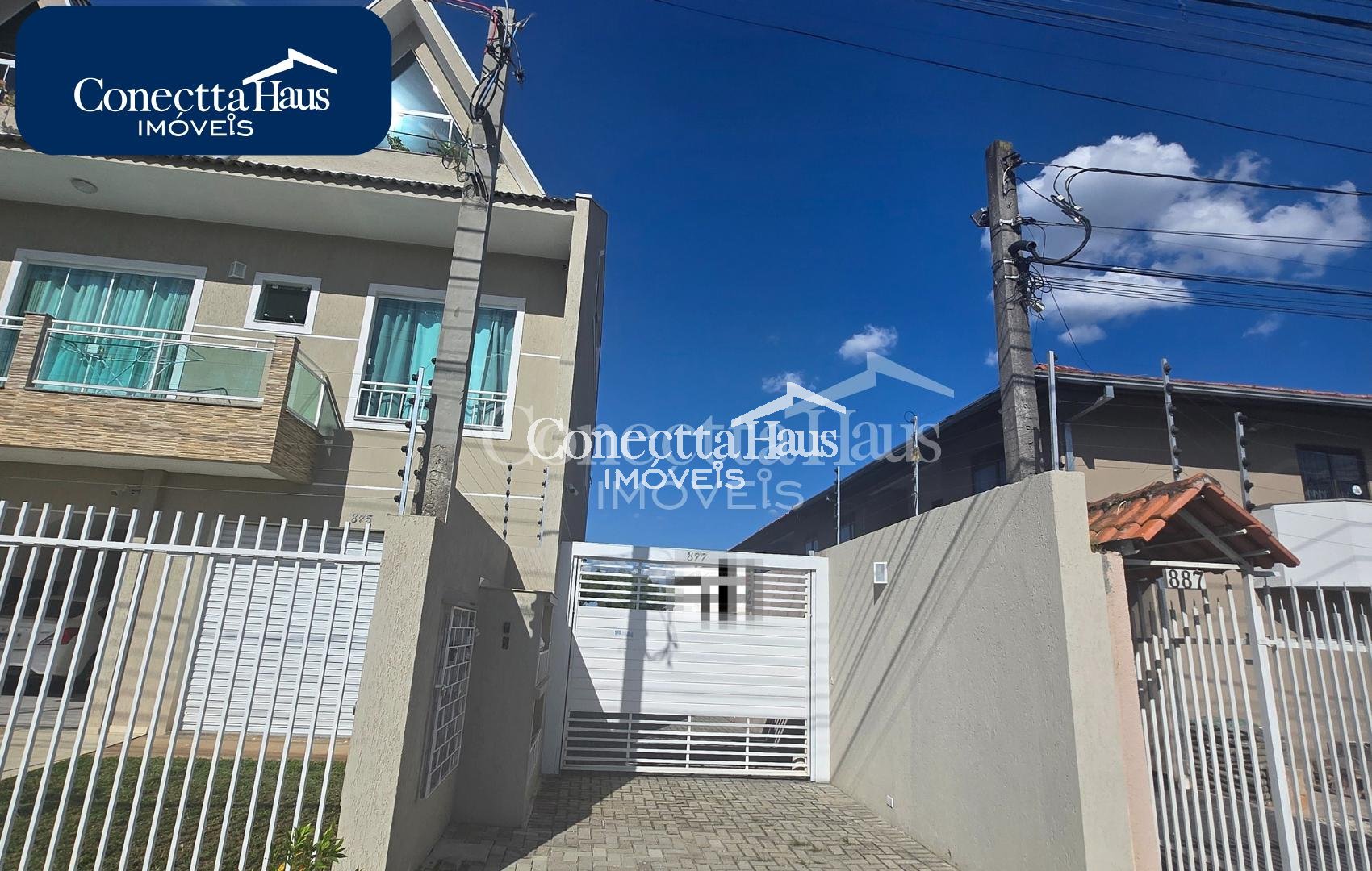 Sobrado Novo à Venda no Cajuru - R  695.000,00 ótima localização