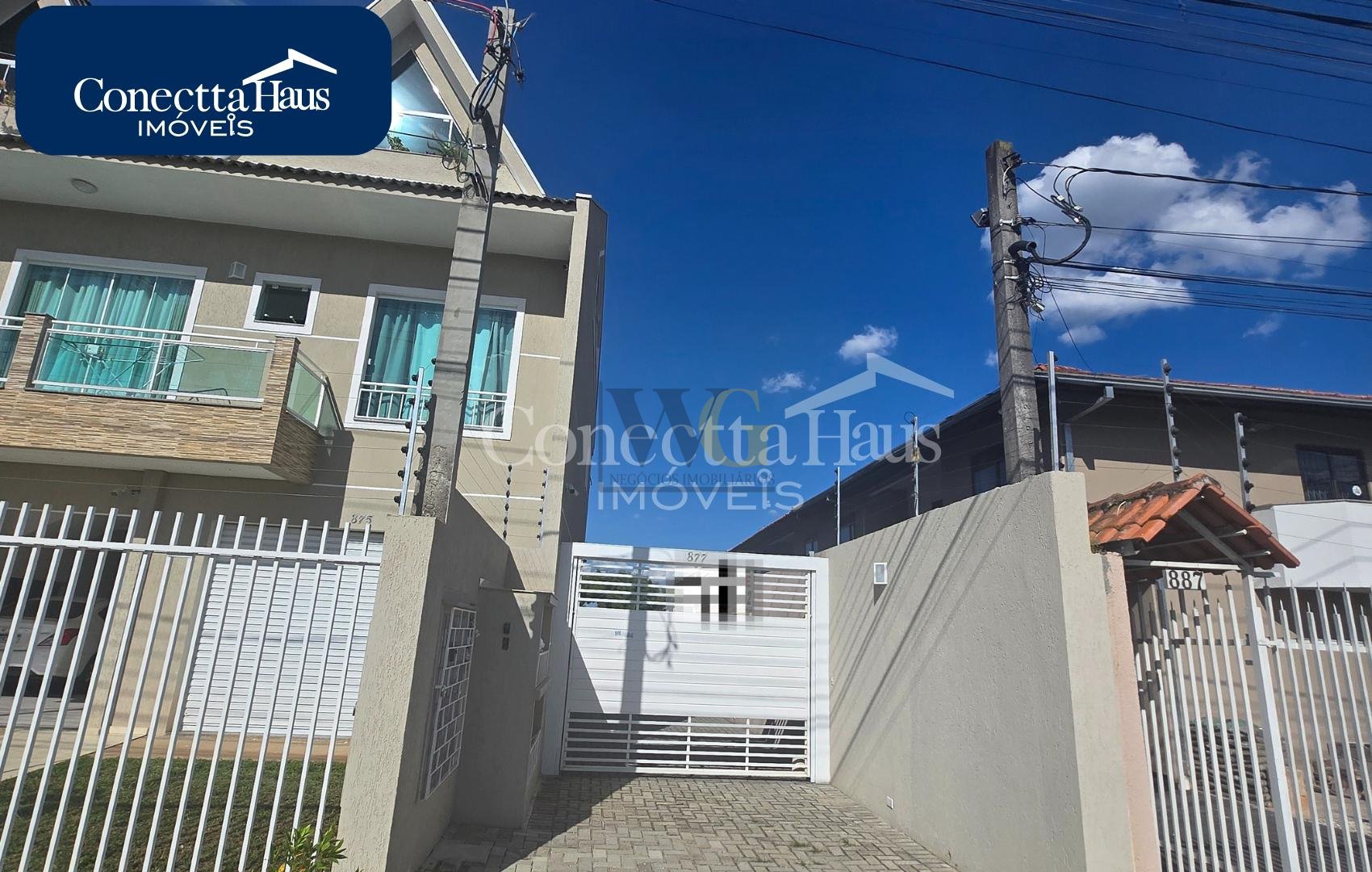 Sobrado Novo à Venda no Cajuru - R  695.000,00 ótima localização