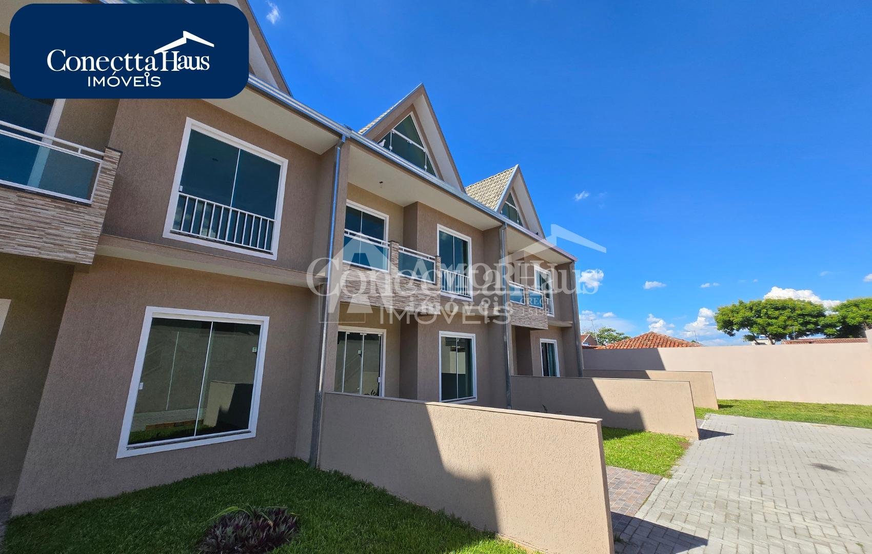 Sobrado Novo à Venda no Cajuru - R  695.000,00 ótima localização