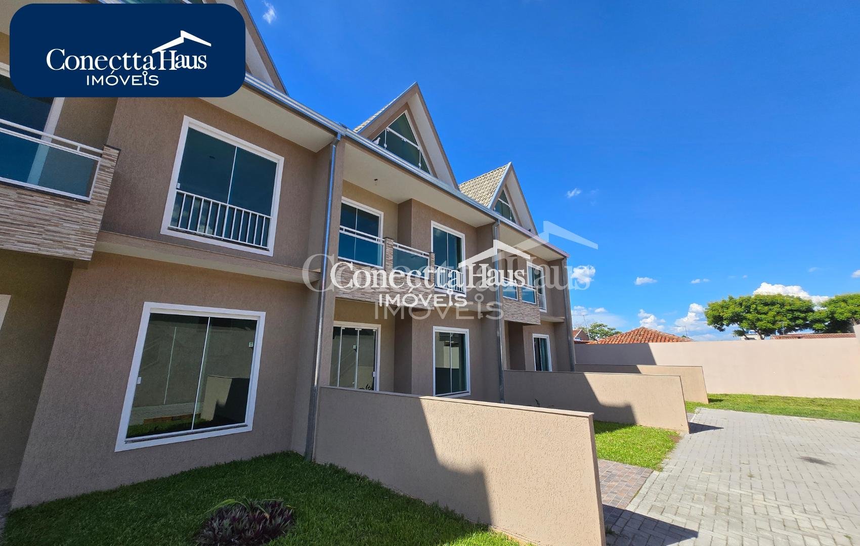 Sobrado Novo à Venda no Cajuru - R  695.000,00 ótima localização