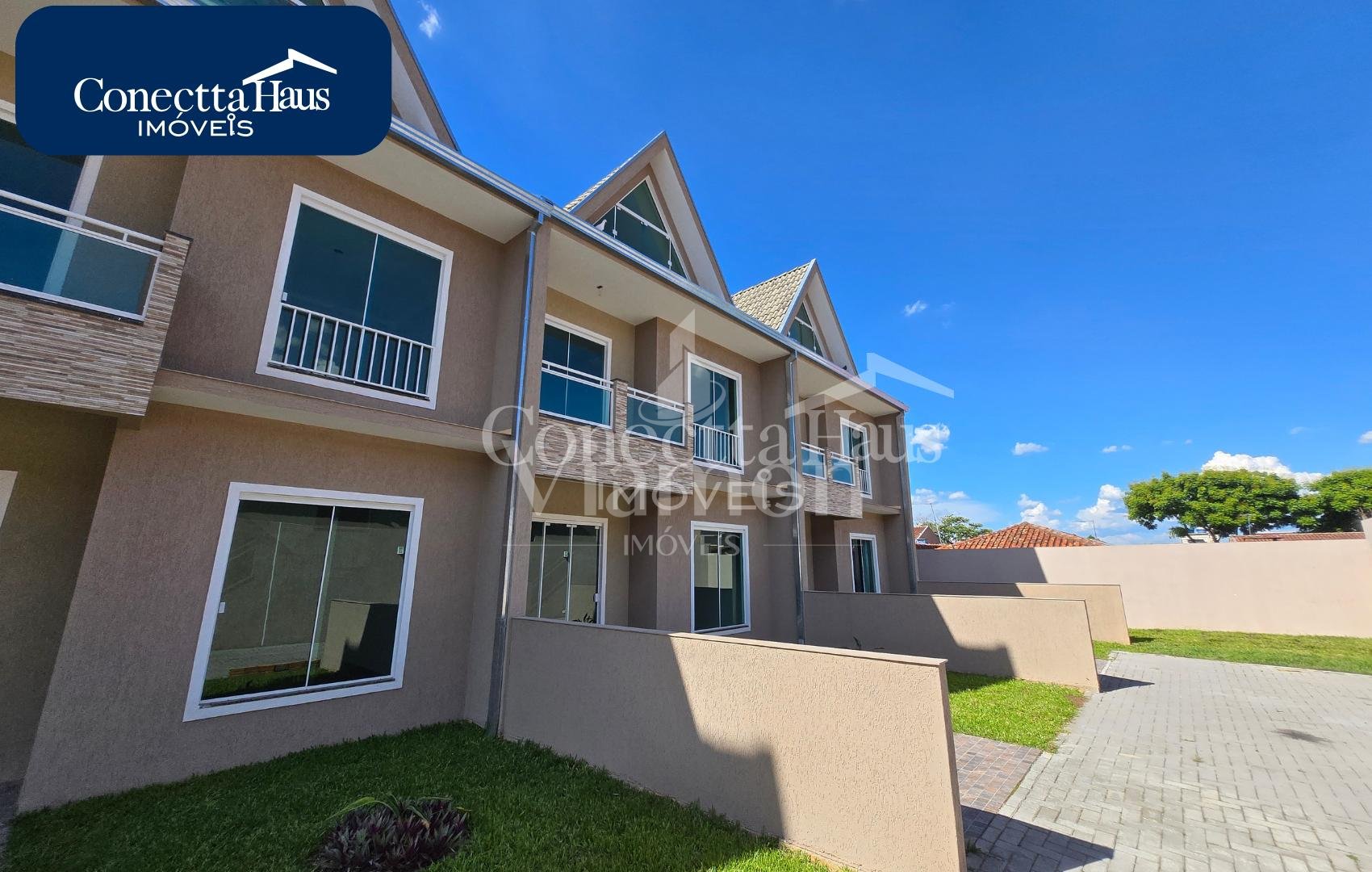 Sobrado Novo à Venda no Cajuru - R  695.000,00 ótima localização