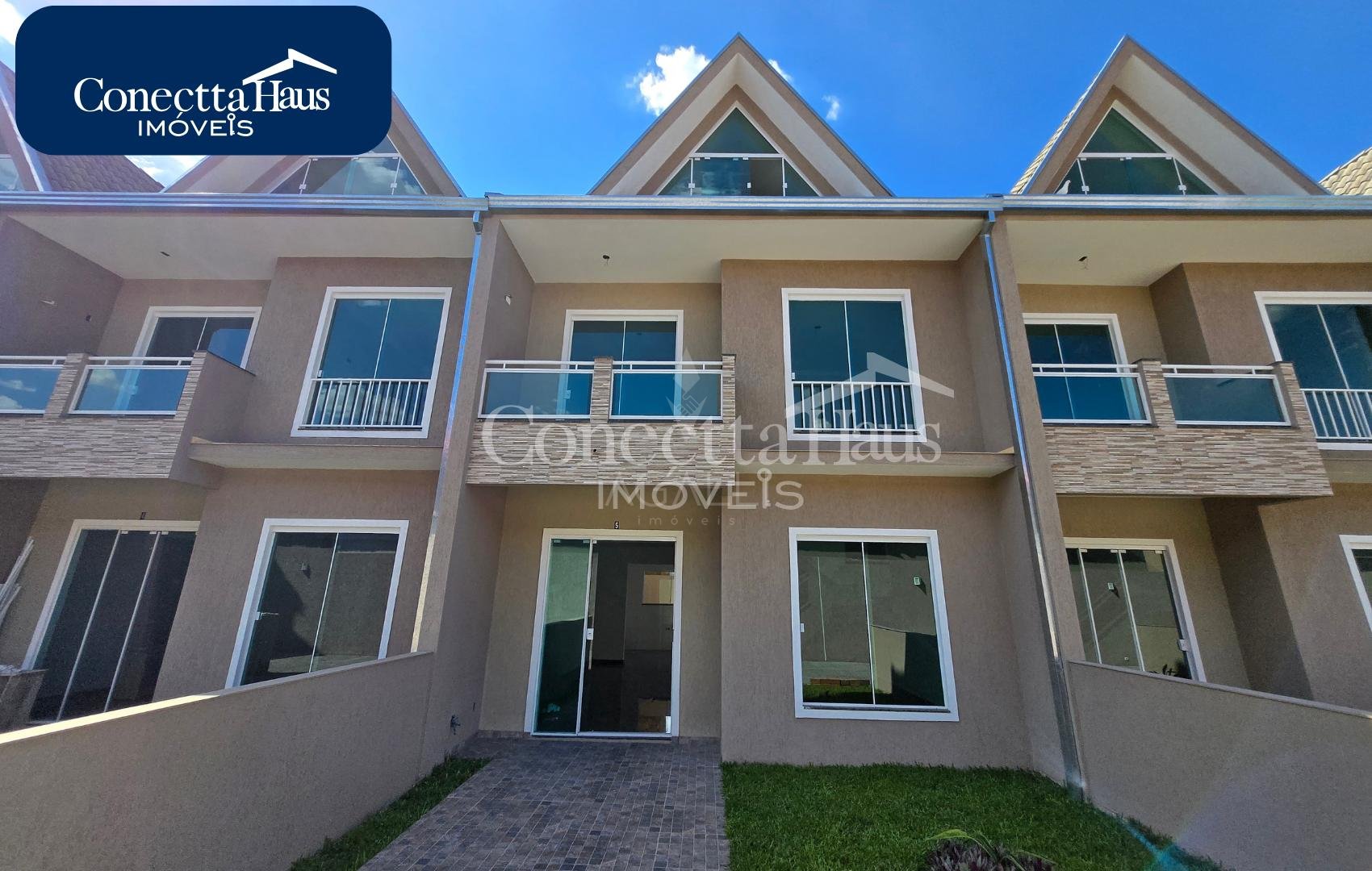Sobrado Novo à Venda no Cajuru - R  695.000,00 ótima localização
