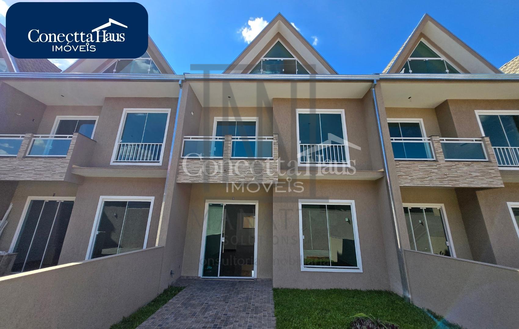 Sobrado Novo à Venda no Cajuru - R  695.000,00 ótima localização