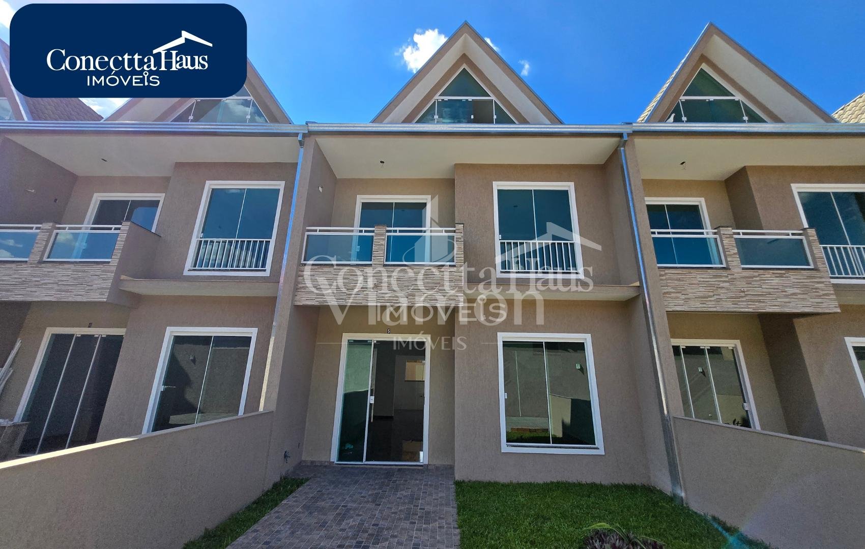 Sobrado Novo à Venda no Cajuru - R  695.000,00 ótima localização