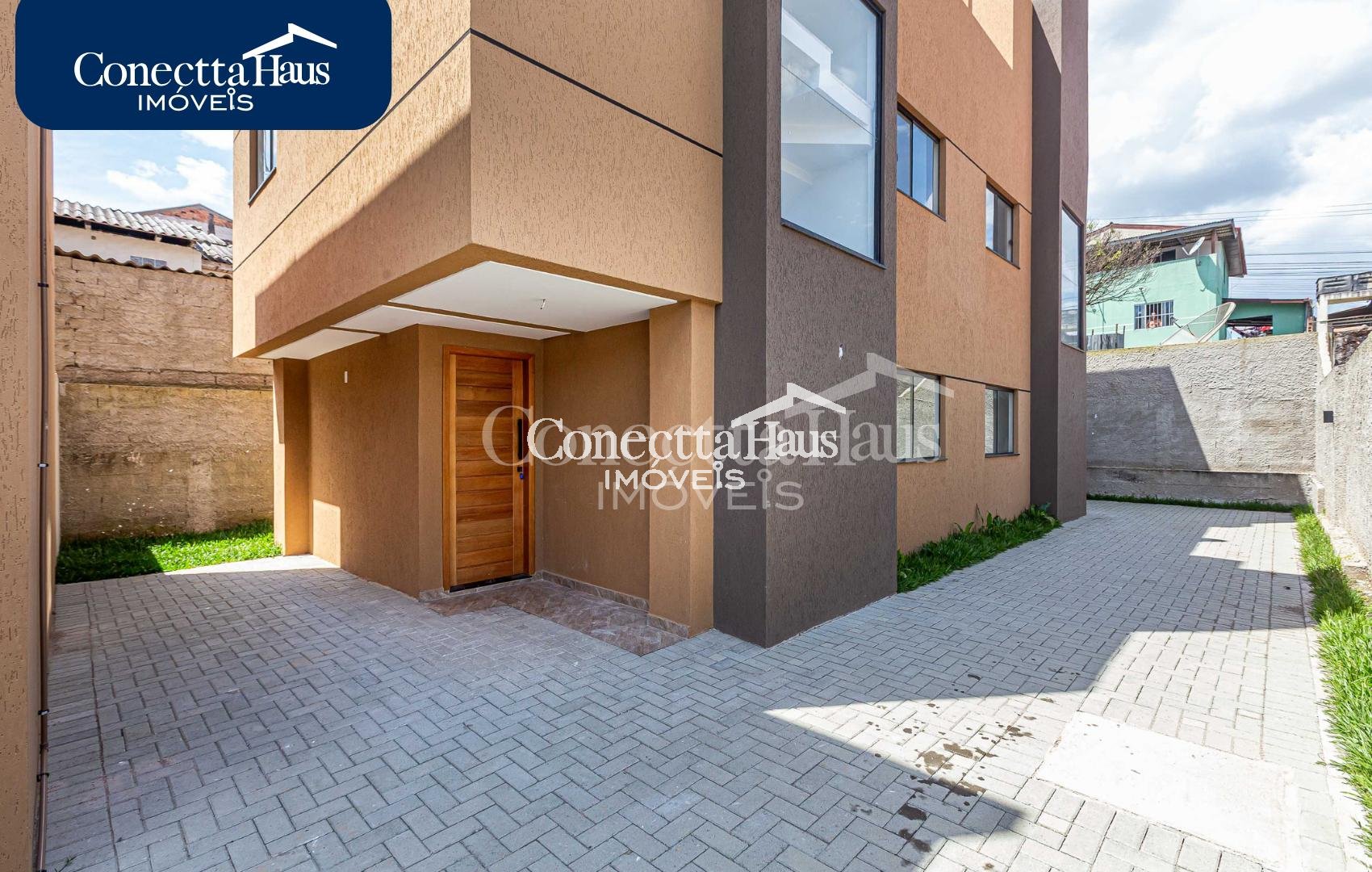SOBRADO NOVO em Condomínio - 3 dormitórios, com suíte  R  500....
