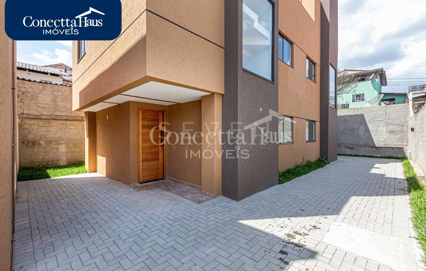 SOBRADO NOVO em Condomínio - 3 dormitórios, com suíte  R  500....
