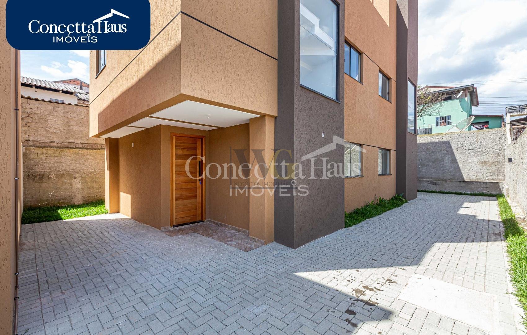 SOBRADO NOVO em Condomínio - 3 dormitórios, com suíte  R  500....