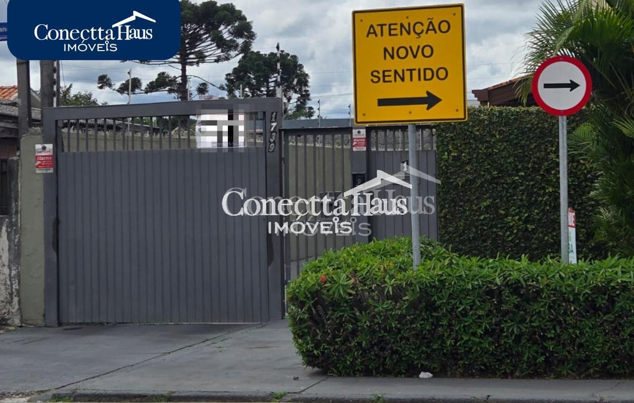 Sobrado com 3 dormitórios no Bairro Boqueirão Curitiba com 2 v...