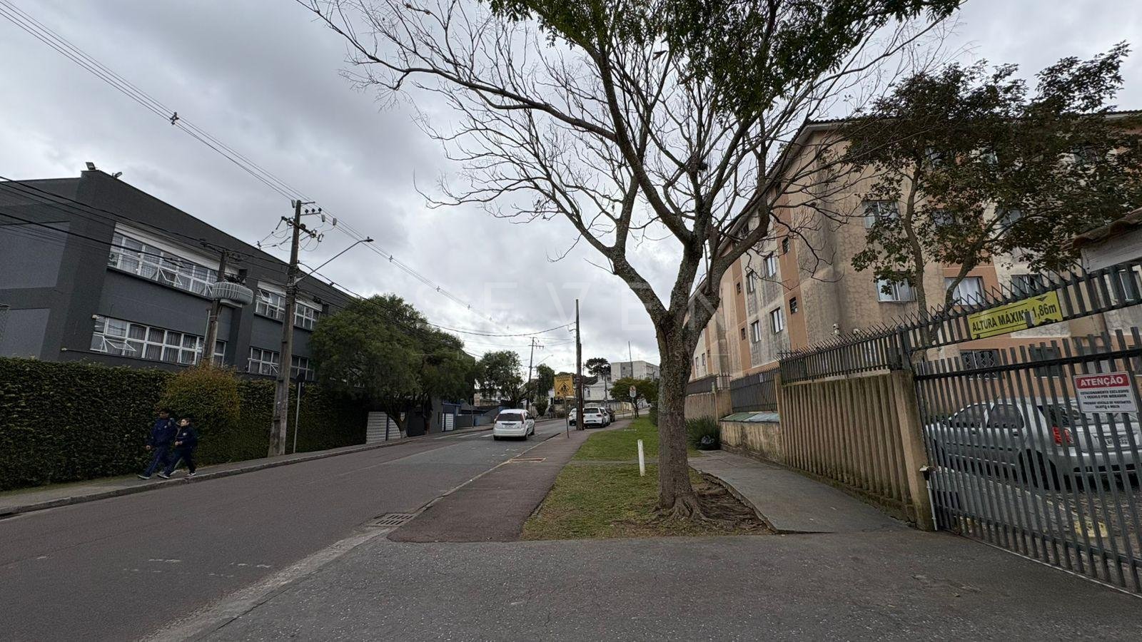 Apartamento a venda no Bairro Sítio Cercado com 2 dormitórios ...