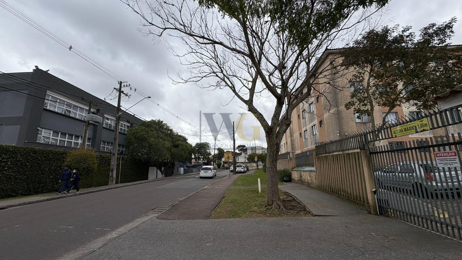 Apartamento a venda no Bairro Sítio Cercado com 2 dormitórios ...