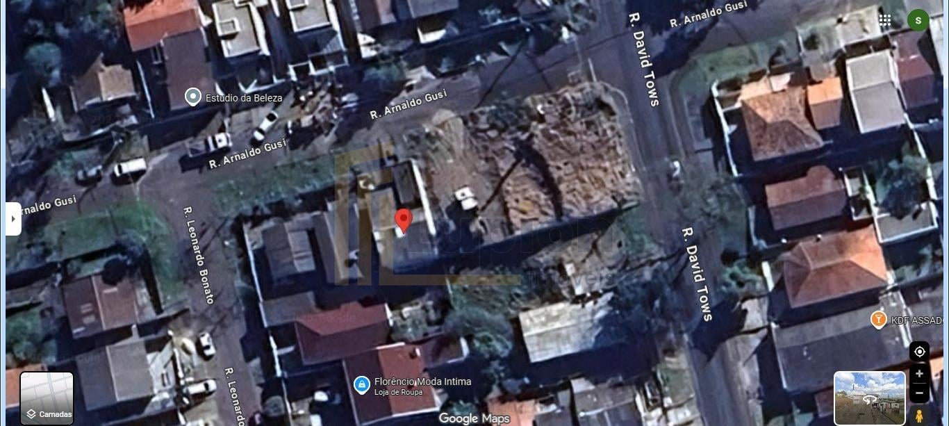 Terreno de esquina no Bairro Xaxim. Zoneamento ZR2. Esquina.