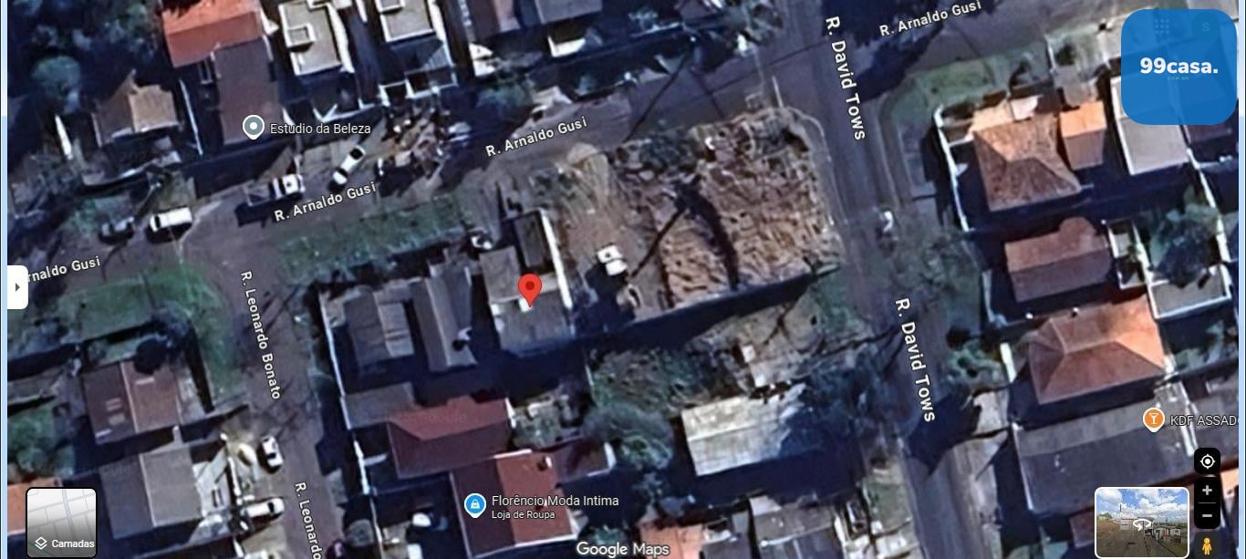 Terreno de esquina no Bairro Xaxim. Zoneamento ZR2. Esquina.