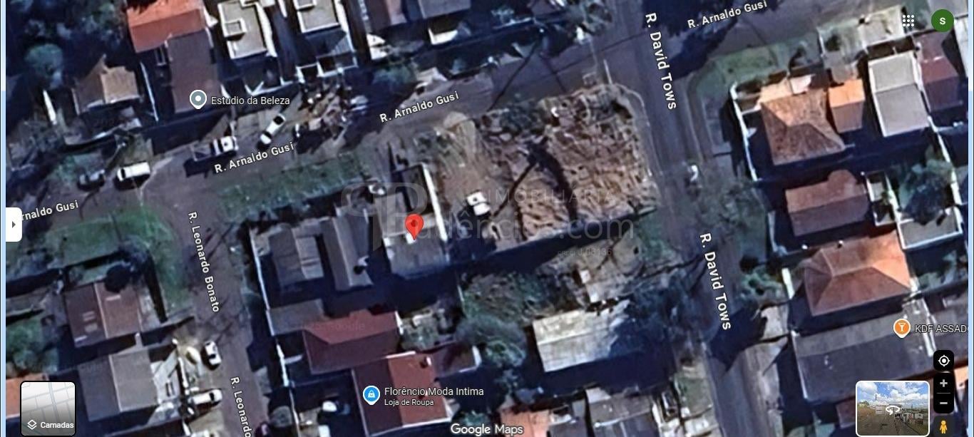 Terreno de esquina no Bairro Xaxim. Zoneamento ZR2. Esquina.