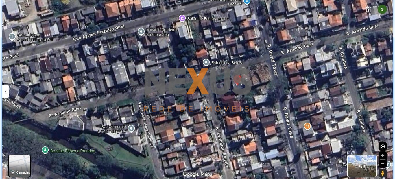 Terreno de esquina no Bairro Xaxim. Zoneamento ZR2. Esquina.