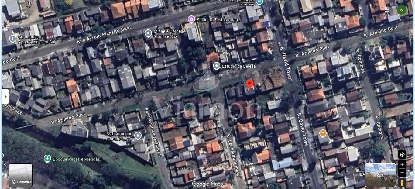 Terreno de esquina no Bairro Xaxim. Zoneamento ZR2. Esquina.
