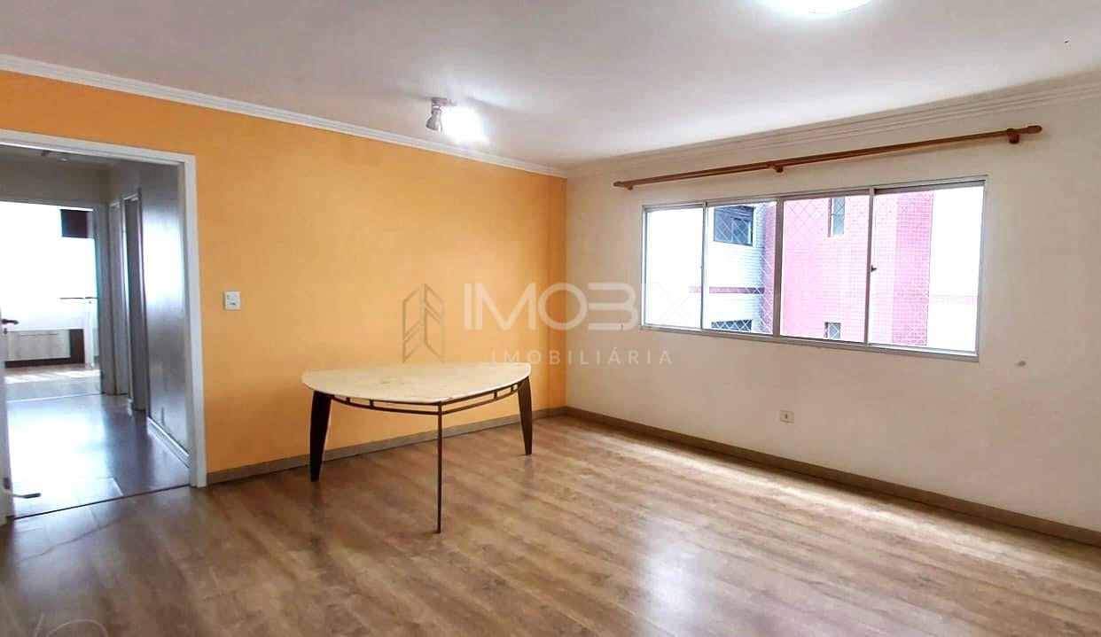 Apartamento com 3 dormitórios à venda, garagem - Água Verde - ...