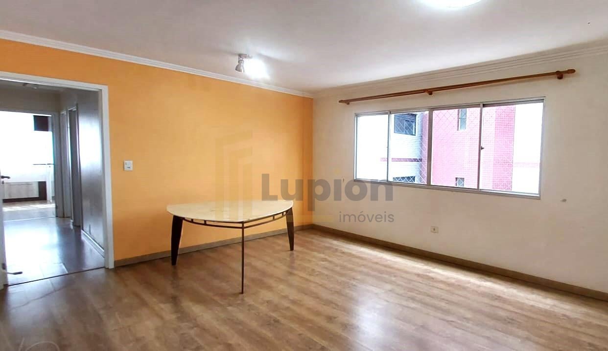 Apartamento com 3 dormitórios à venda, garagem - Água Verde - ...