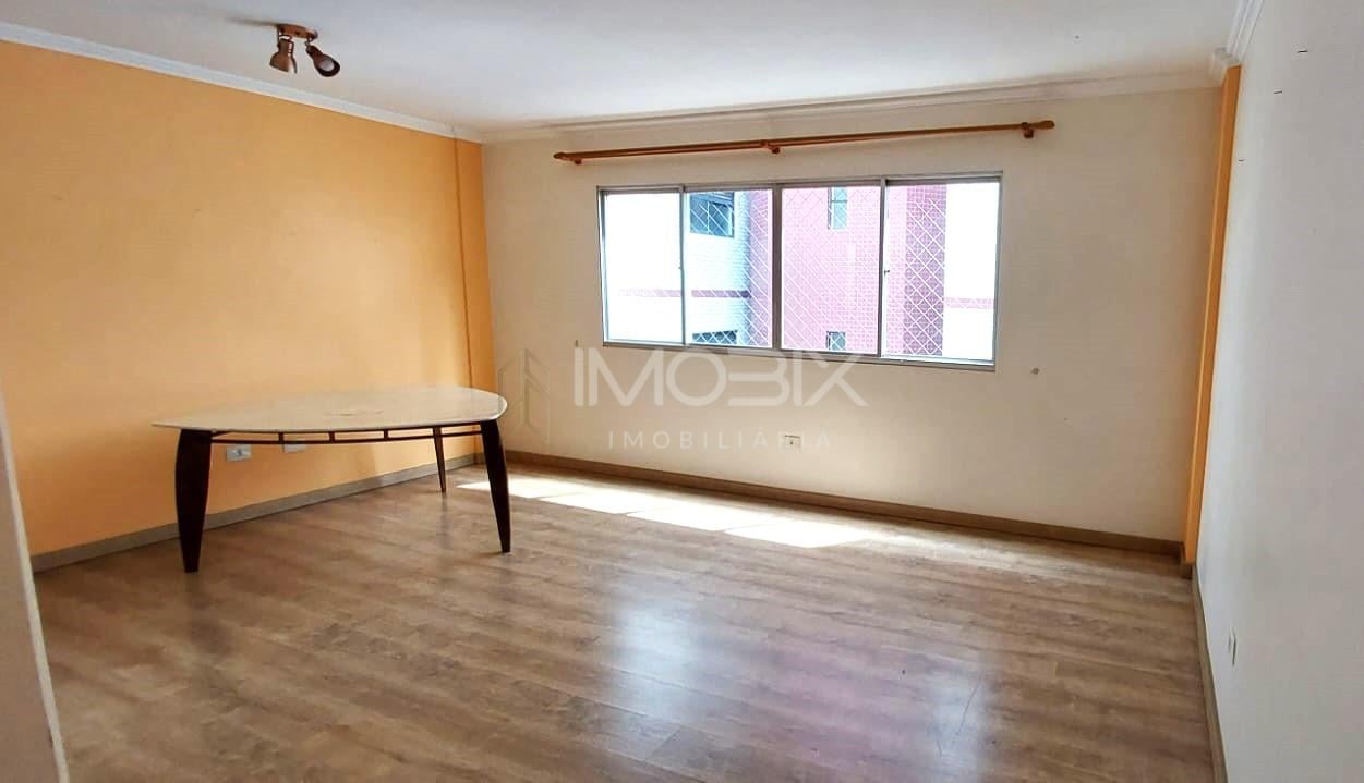 Apartamento com 3 dormitórios à venda, garagem - Água Verde - ...