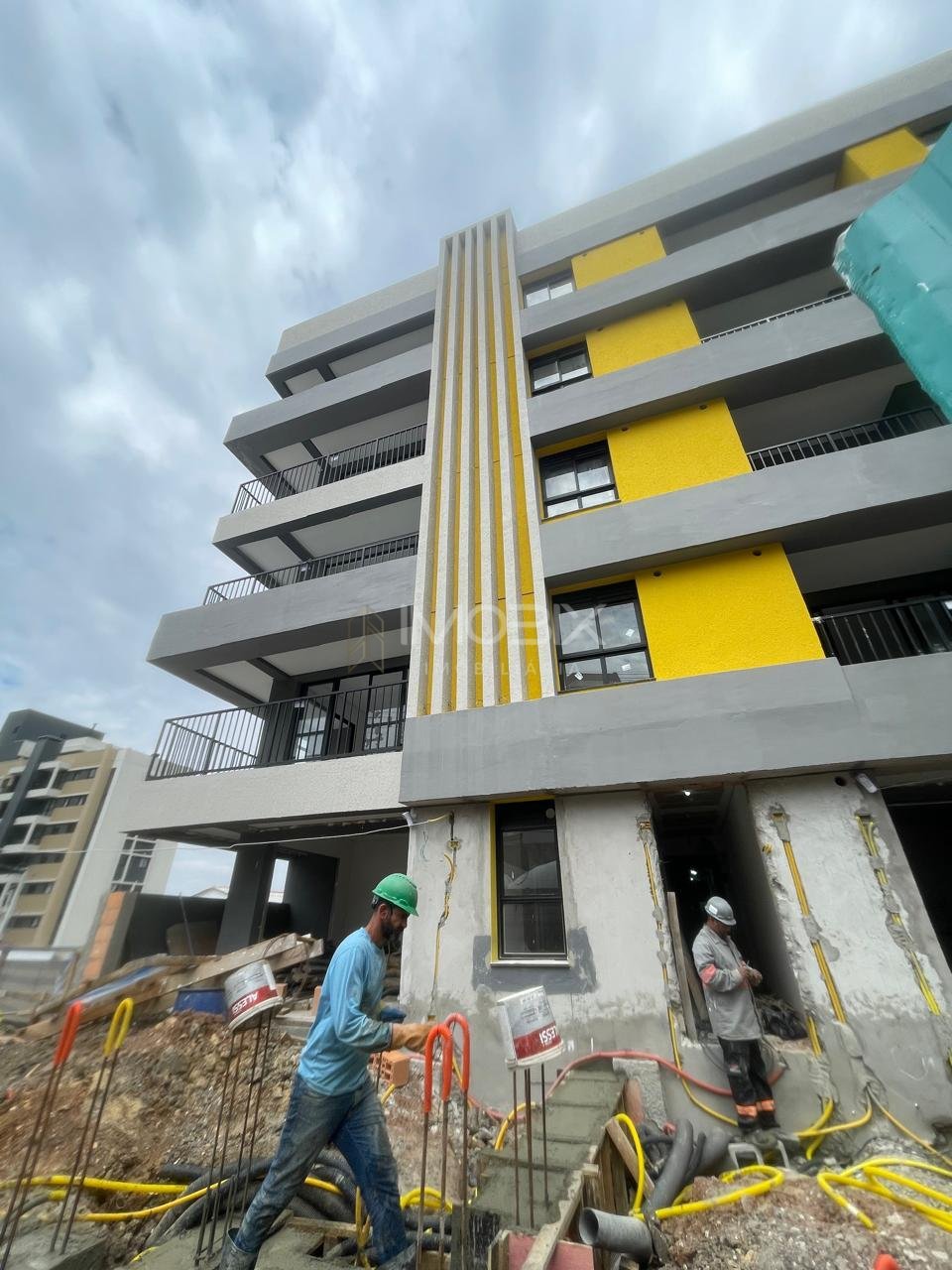 Apartamento 206 à venda, tingui, no Edf. Joy City Habitat com...