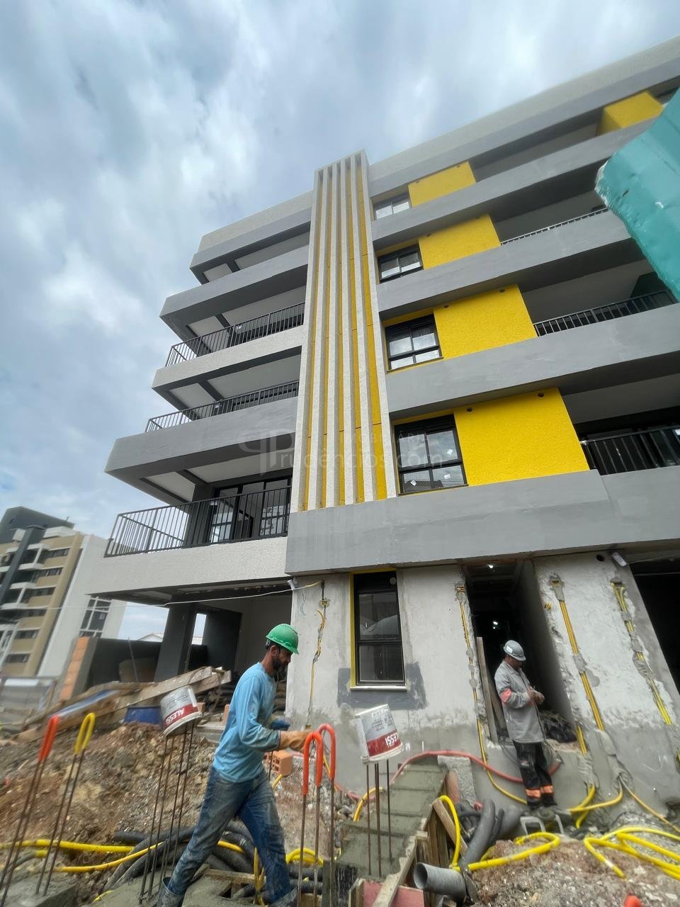 Apartamento 206  à venda, tingui, no Edf. Joy City Habitat com...