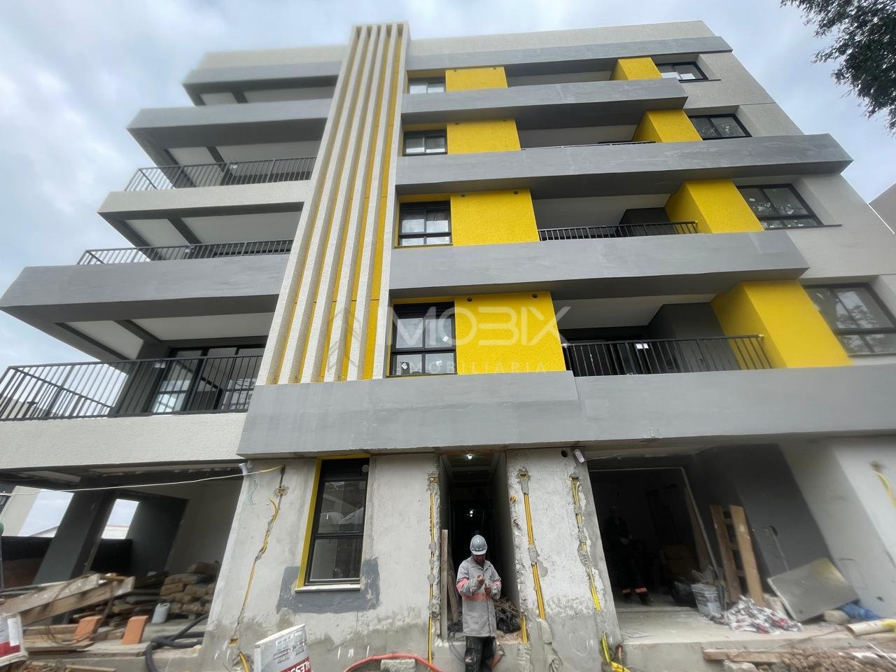 Apartamento 206 à venda, tingui, no Edf. Joy City Habitat com...