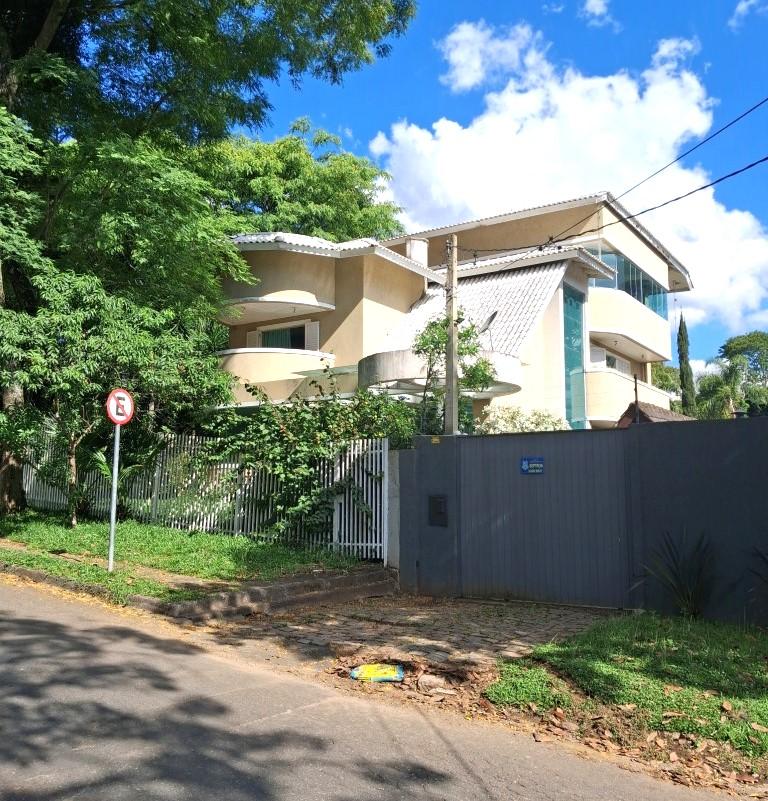 Casa com 4 dormitórios  sendo 3 suítes  à venda, bigorrilho, C...