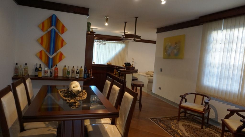 Casa  500m   ótima oportunidade - Jardim das Américas - Curiti...