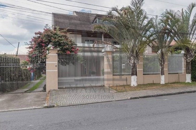 Sobrado com 4 dormitórios à venda, bairro GUAÍRA - CURITIBA - PR