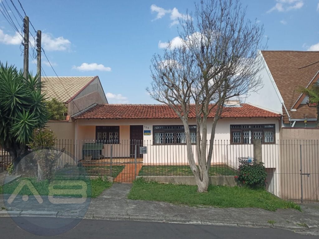 Casa com 3 quartos à venda, 228 m  por R  990.000,00 - Guabiro...
