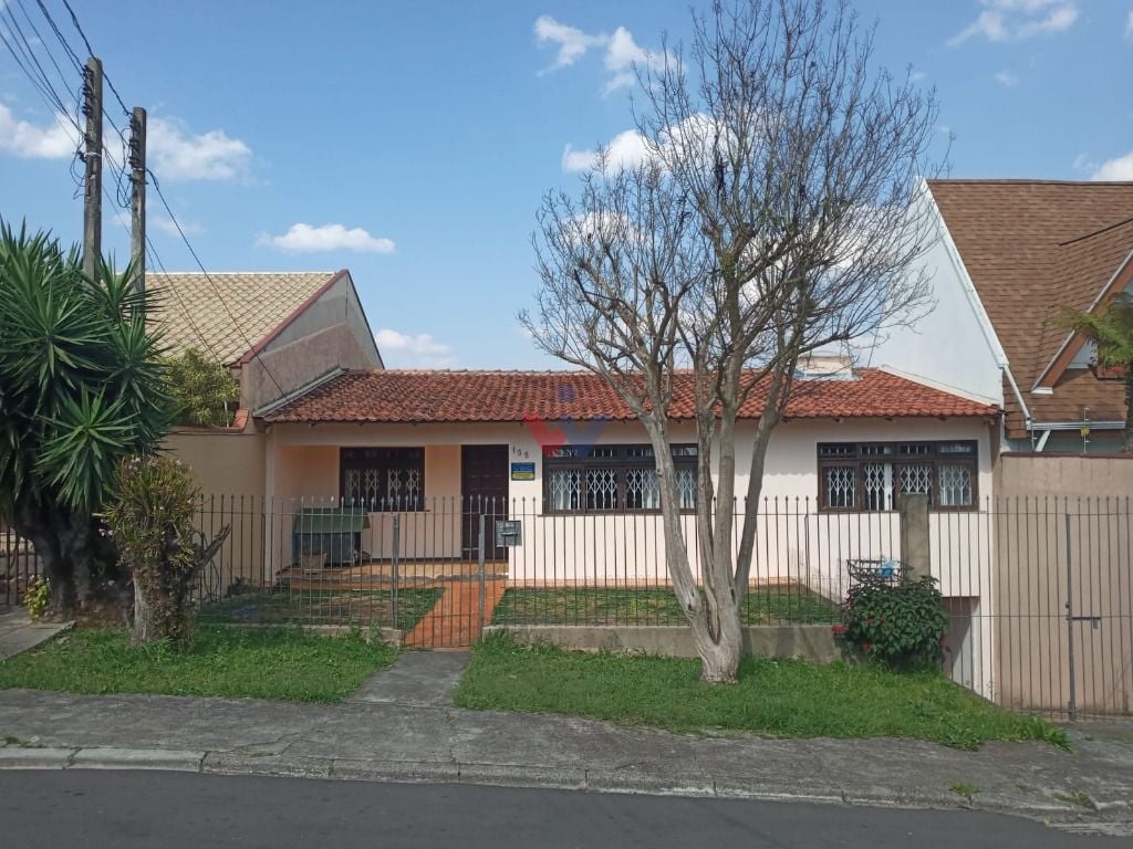 Casa com 3 quartos à venda, 228 m  por R  990.000,00 - Guabiro...