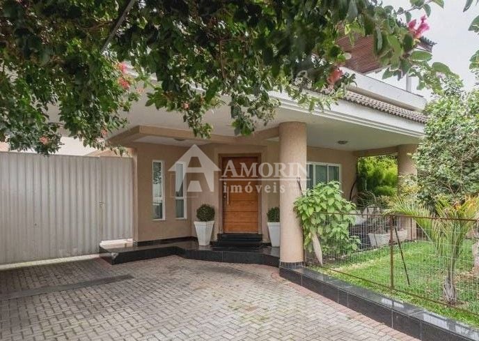 Sobrado com 4 dormitórios à venda, bairro GUAÍRA - CURITIBA - PR