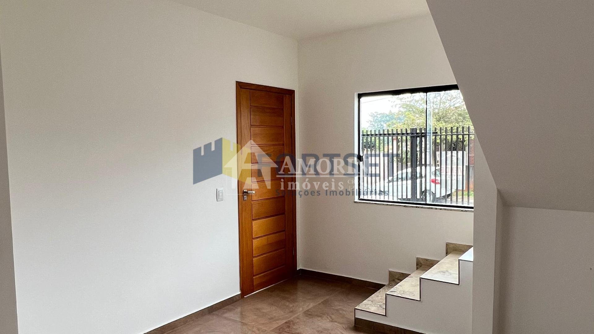 Sobrado à venda 3 Quartos em Uvaranas, Ponta Grossa - PR