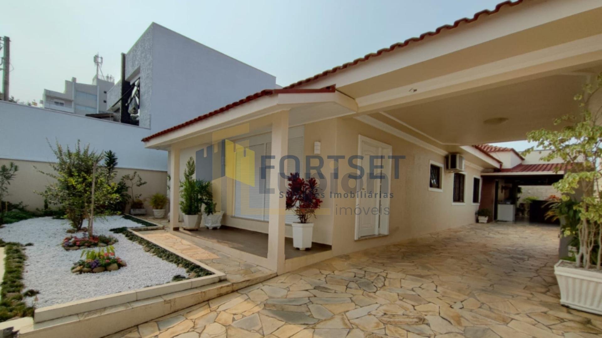 Casa 3 Quartos sendo 1 Suíte Térrea à Venda no Bairro Órfãs