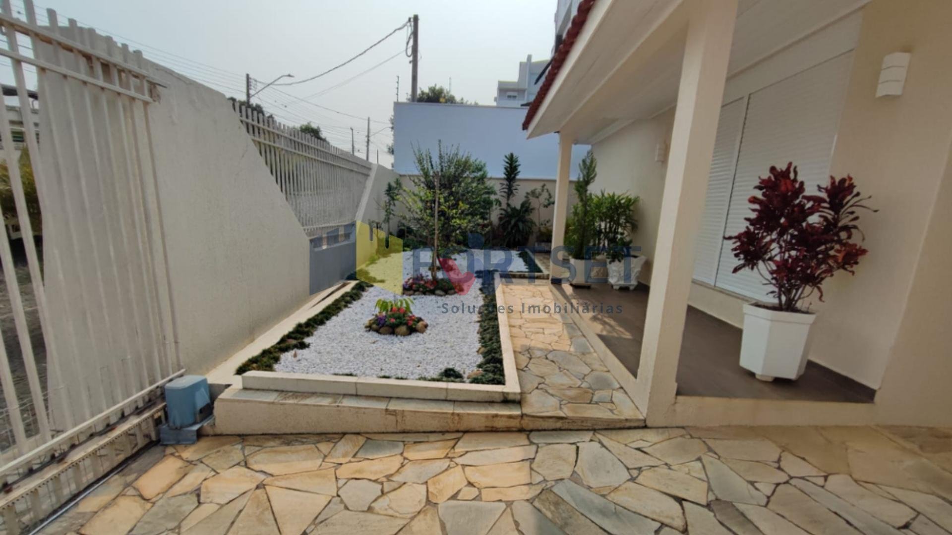Casa 3 Quartos sendo 1 Suíte Térrea à Venda no Bairro Órfãs