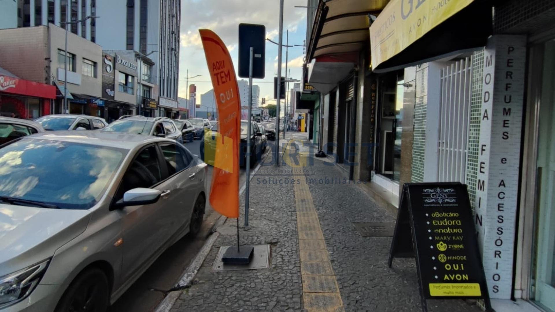 Sala Comercial Térrea para Locação no Centro de Ponta Grossa