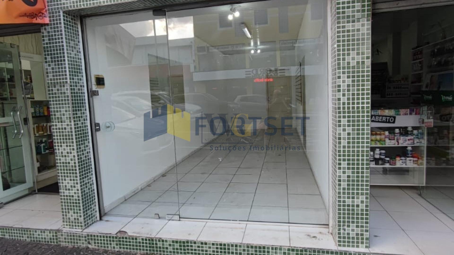 Sala Comercial Térrea para Locação no Centro de Ponta Grossa