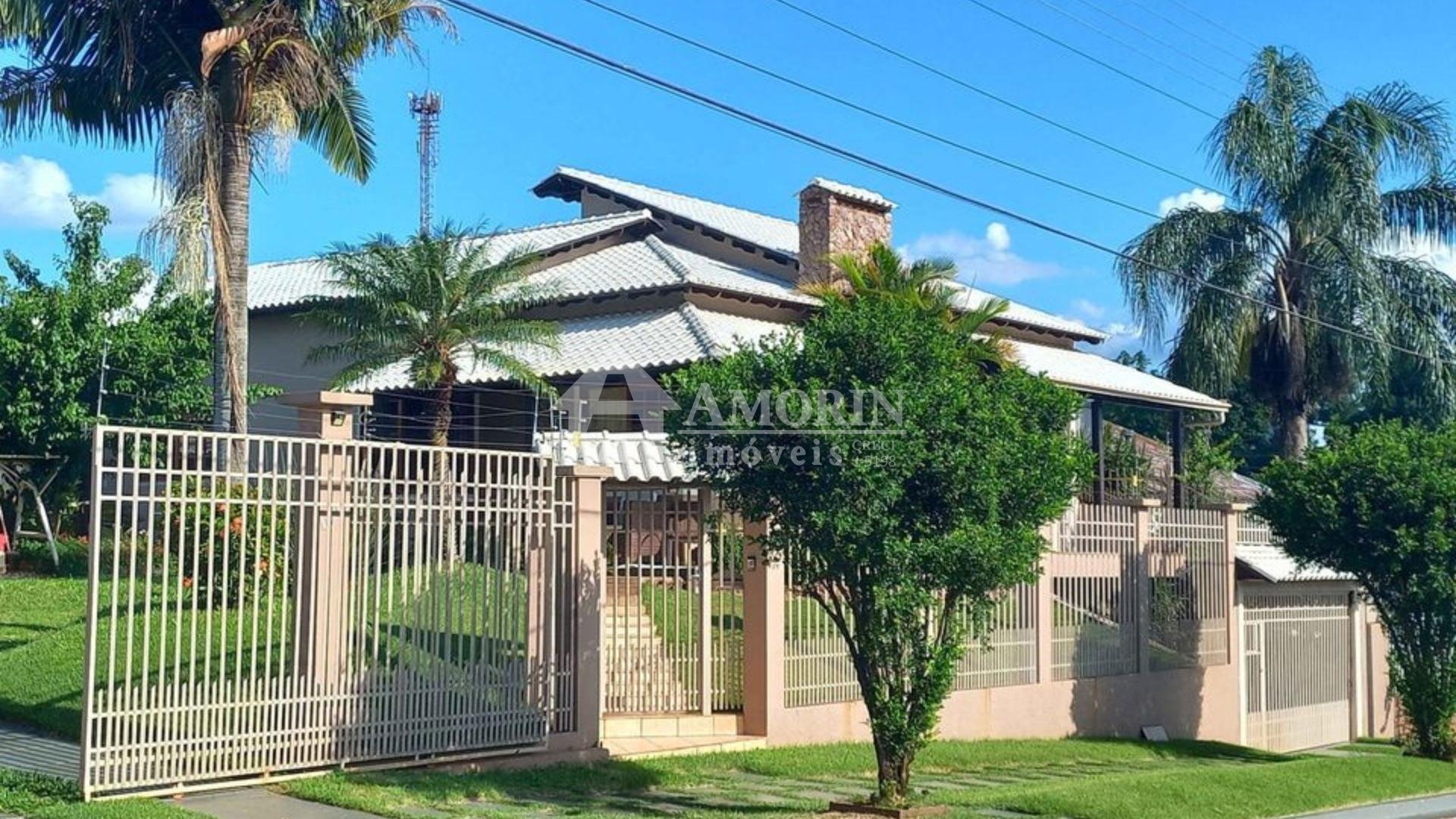 Residência Alto Padrão à Venda em Ijuí  330m  construídos Cent...